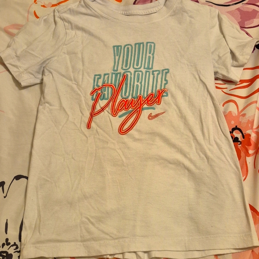 Girl's Nike T-shirt White Your Favorite Player" Size Medium